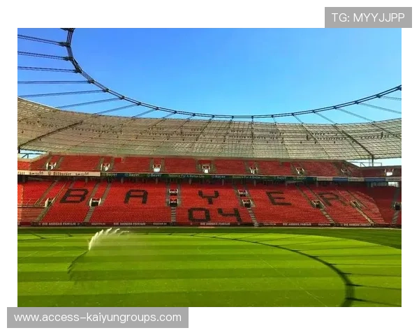 维尔茨禁区外围起脚低射直钻死角，勒沃库森锁定三分